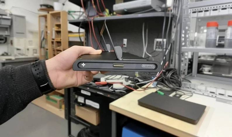 任天堂Switch 2真机照片疑似泄露！网友热议真实性