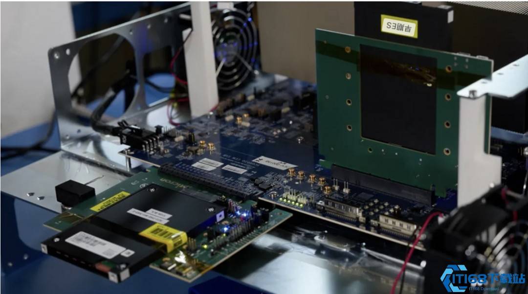 美光与Astera Labs展示首款PCIe 6.0 SSD,速度达27GB/s